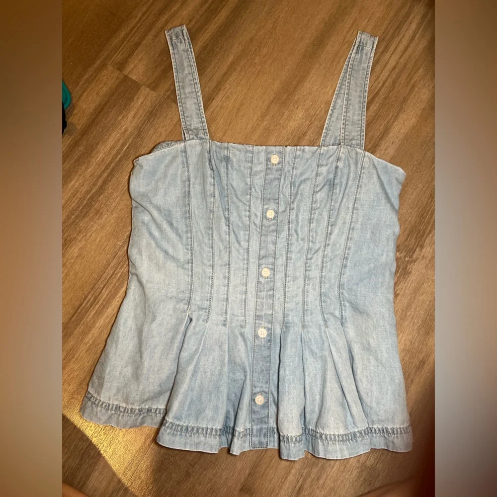 Veronica Beard Light Blue Denim Peplum Tank - Picture 4 of 10
